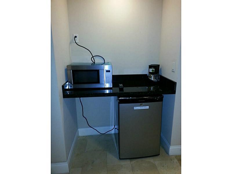 EUROSUITES - Residential Lease