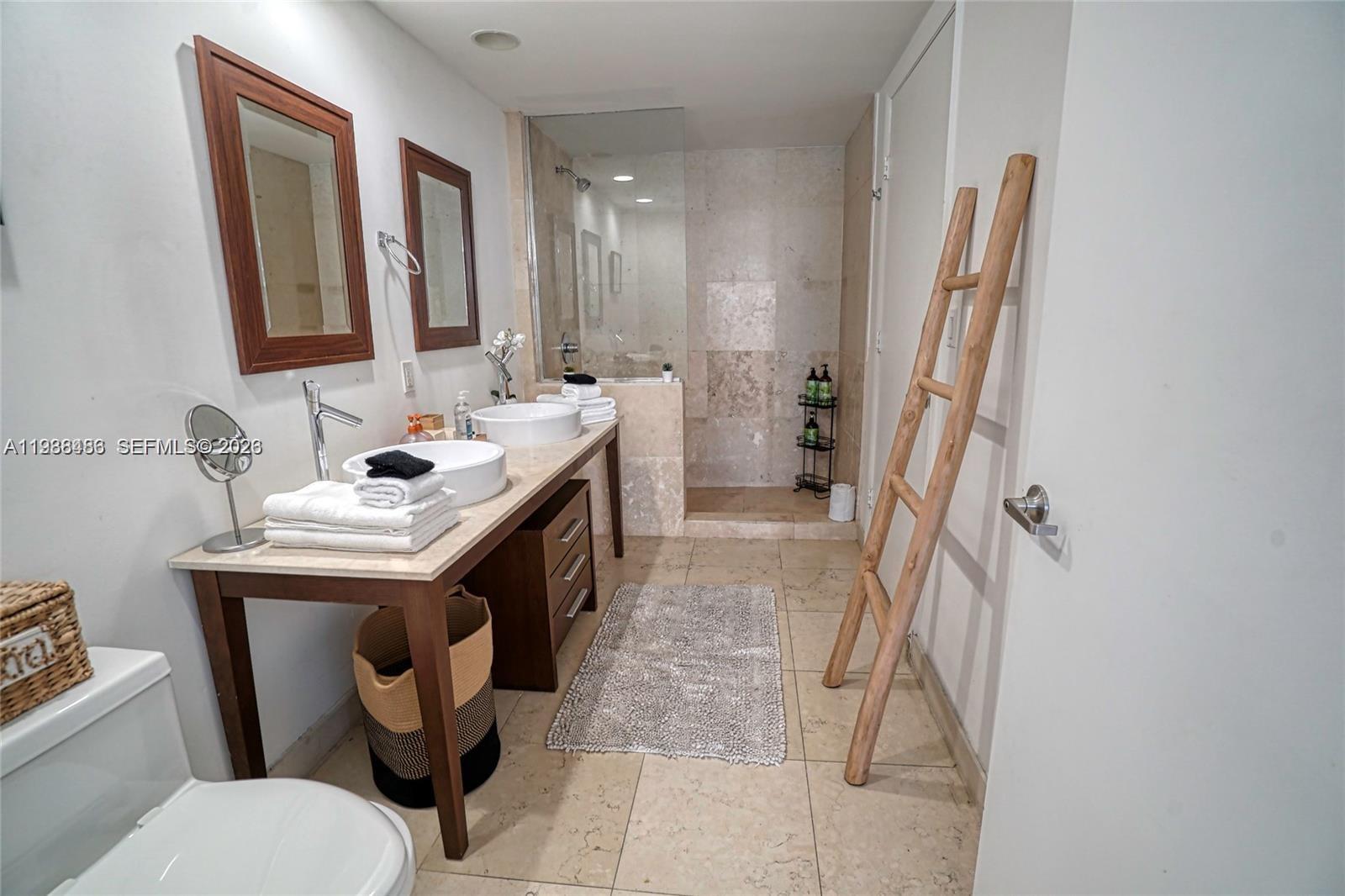 ICON BRICKELL CONDO NO 3 - Residential