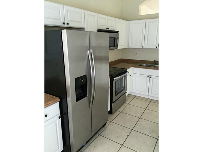 FOREST LAKES COUNTRY GARD - Residential Lease
