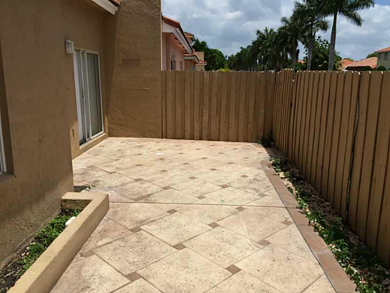 FOREST LAKES COUNTRY GARD - Residential Lease