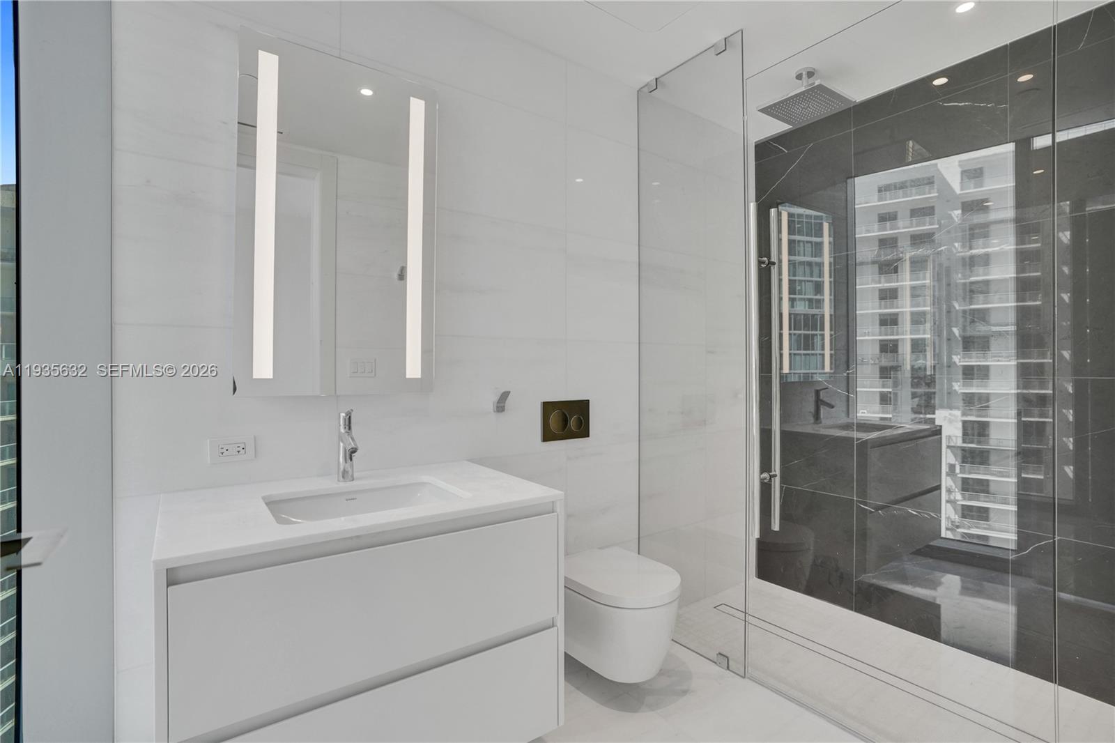 ASTON MARTIN RESIDENCES - Residential
