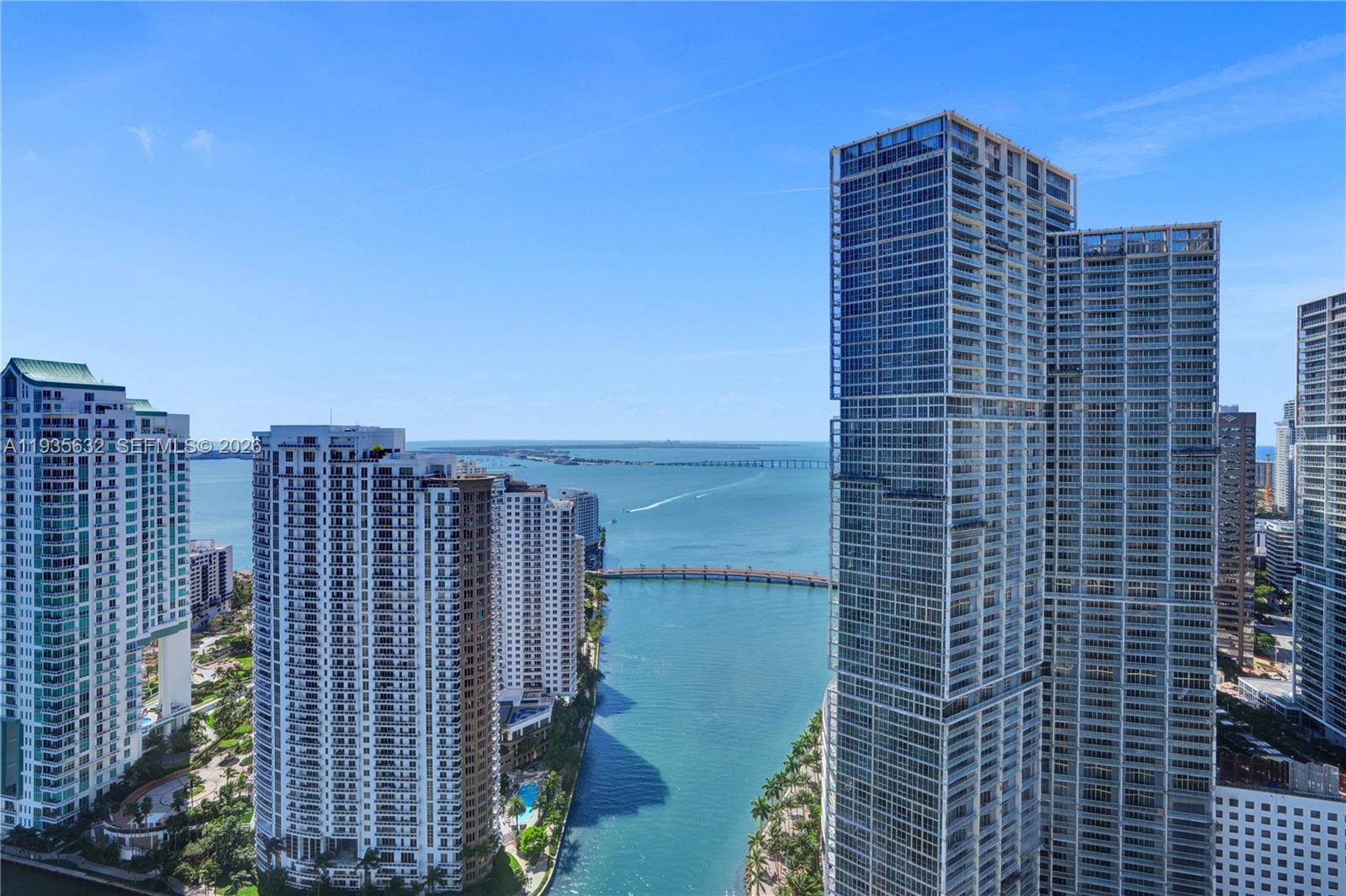 ASTON MARTIN RESIDENCES - Residential