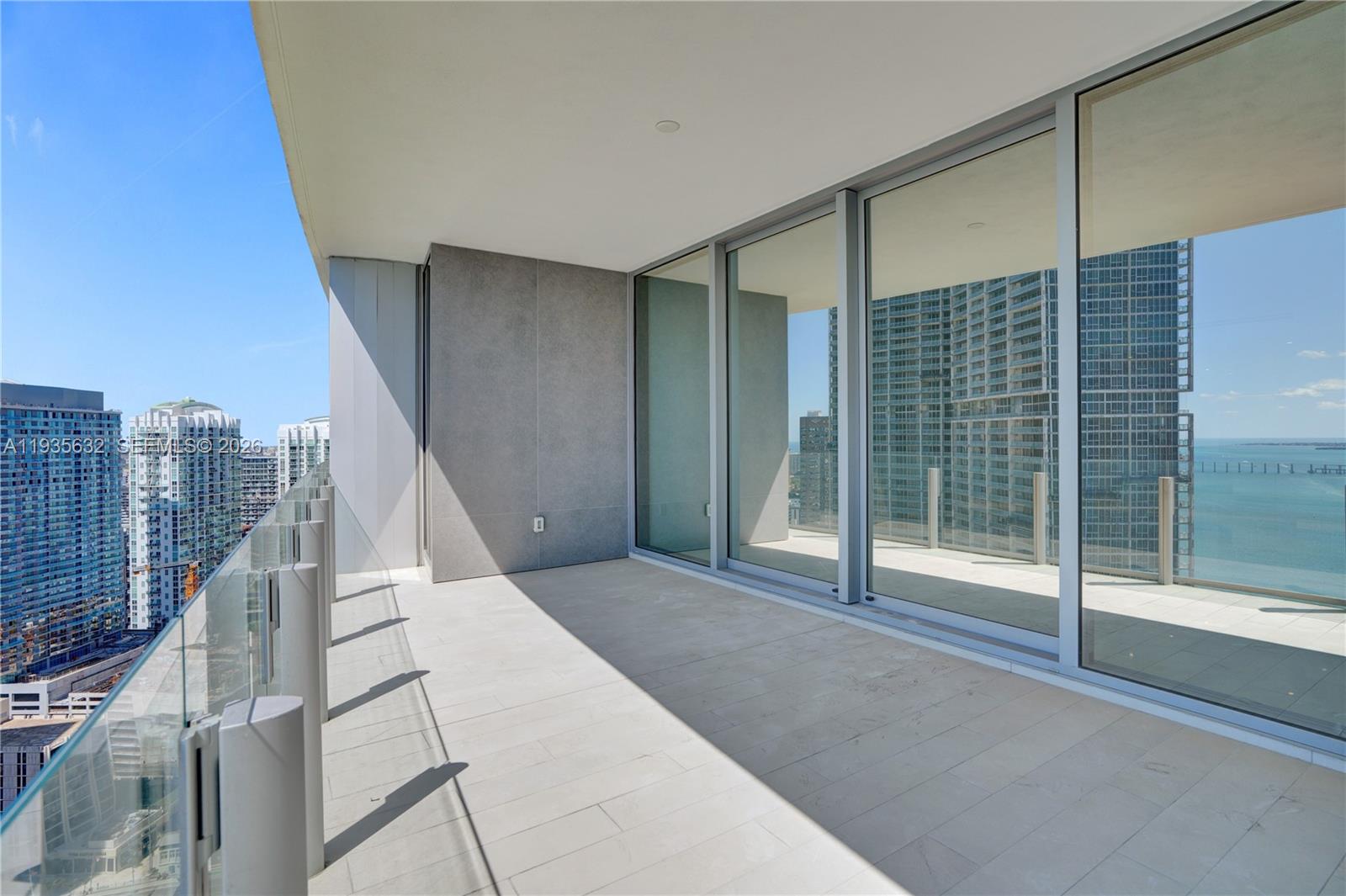 ASTON MARTIN RESIDENCES - Residential
