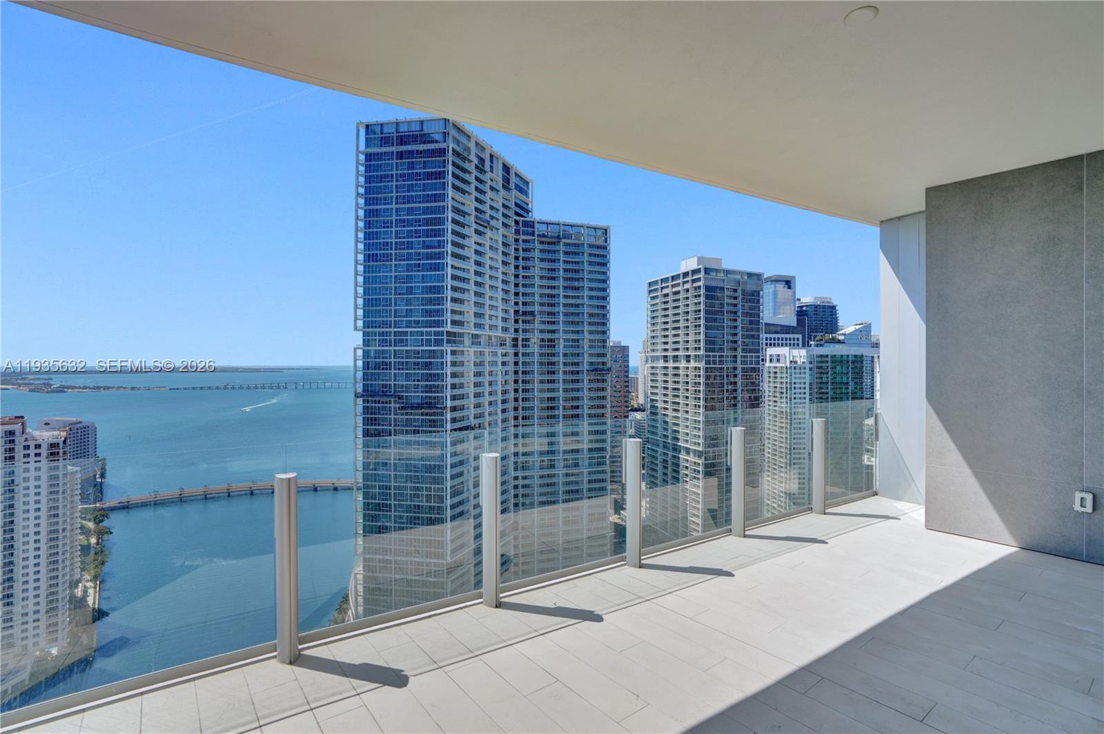 ASTON MARTIN RESIDENCES - Residential