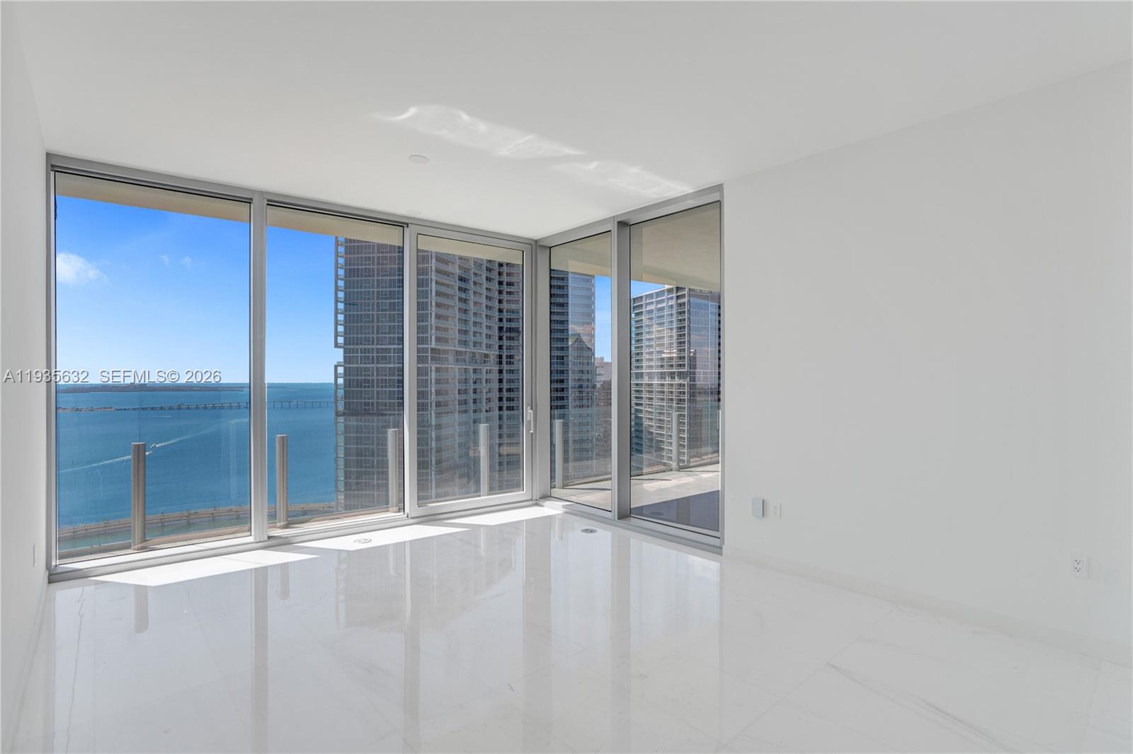 ASTON MARTIN RESIDENCES - Residential