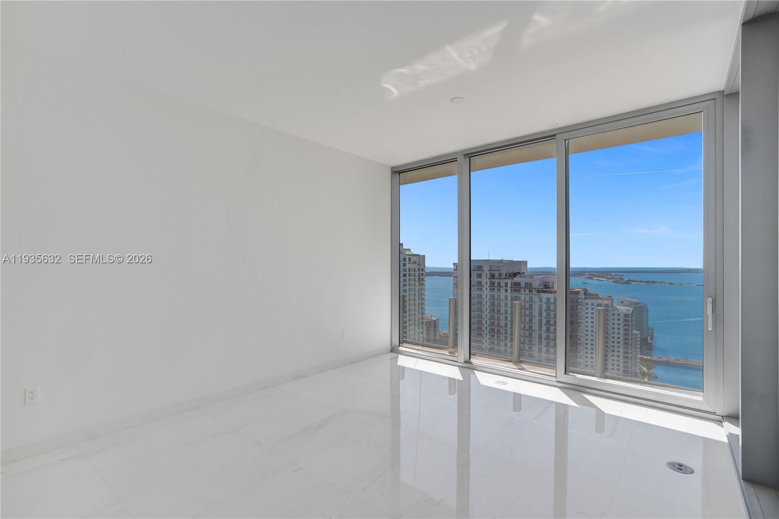 ASTON MARTIN RESIDENCES - Residential