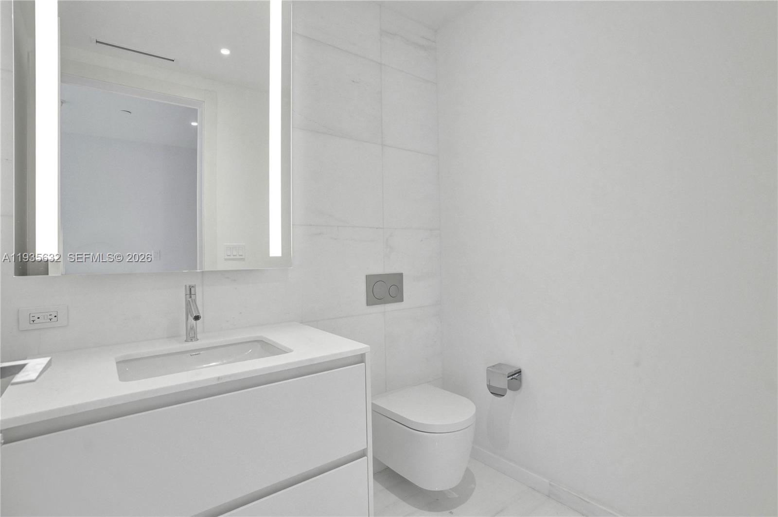 ASTON MARTIN RESIDENCES - Residential