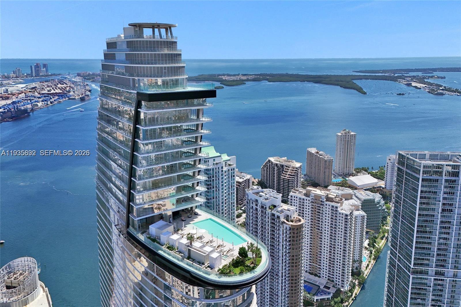 ASTON MARTIN RESIDENCES - Residential