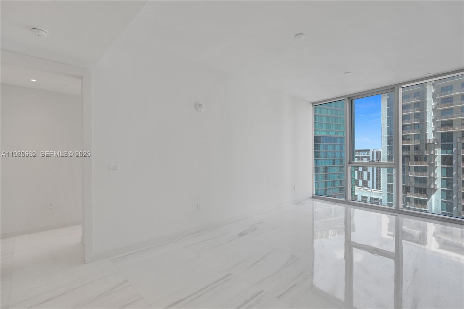 ASTON MARTIN RESIDENCES - Residential