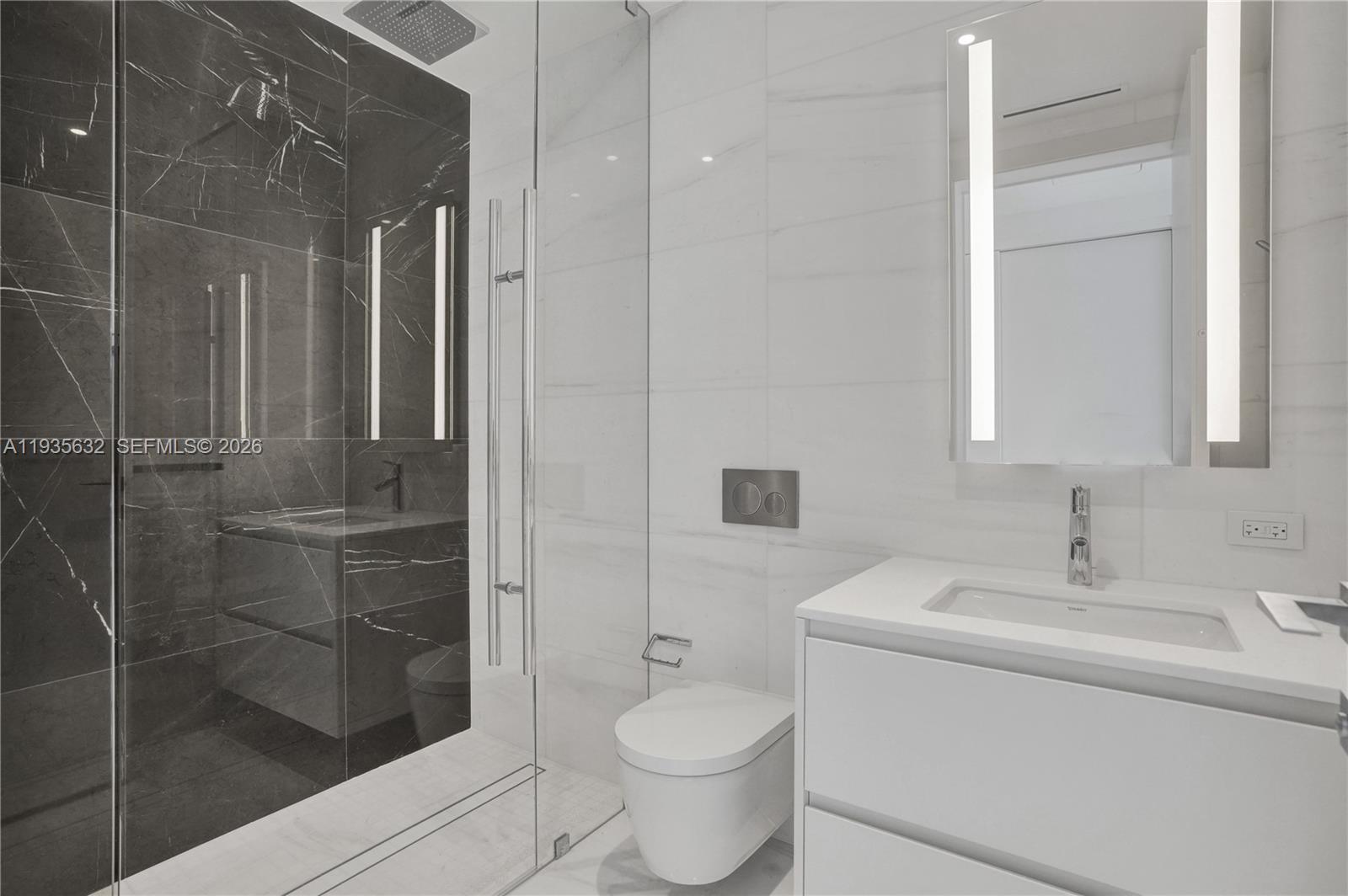 ASTON MARTIN RESIDENCES - Residential