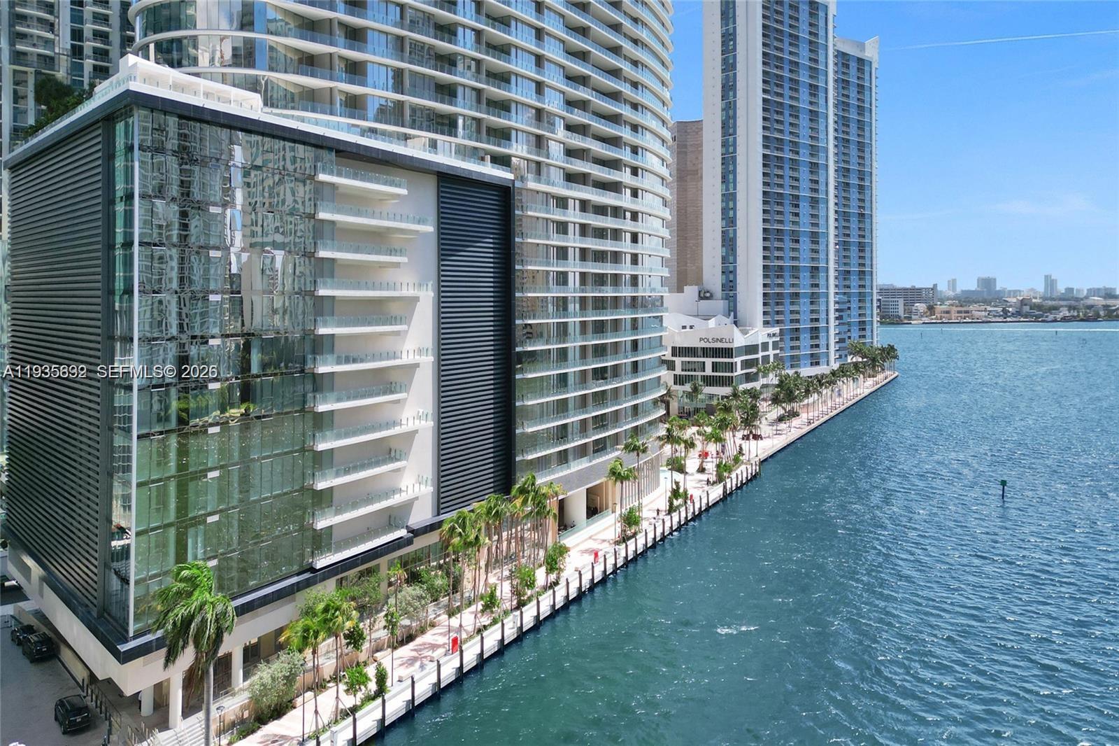 ASTON MARTIN RESIDENCES - Residential