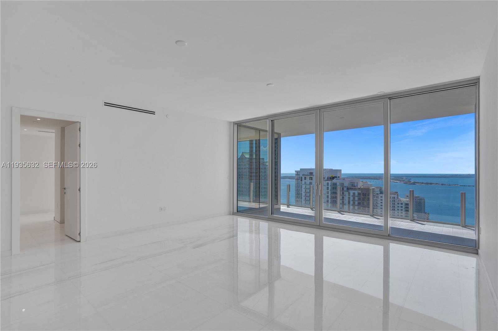 ASTON MARTIN RESIDENCES - Residential
