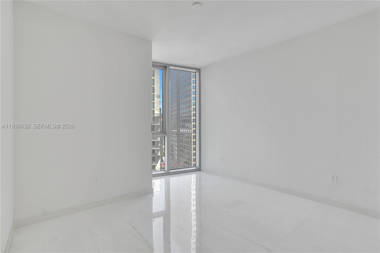 ASTON MARTIN RESIDENCES - Residential