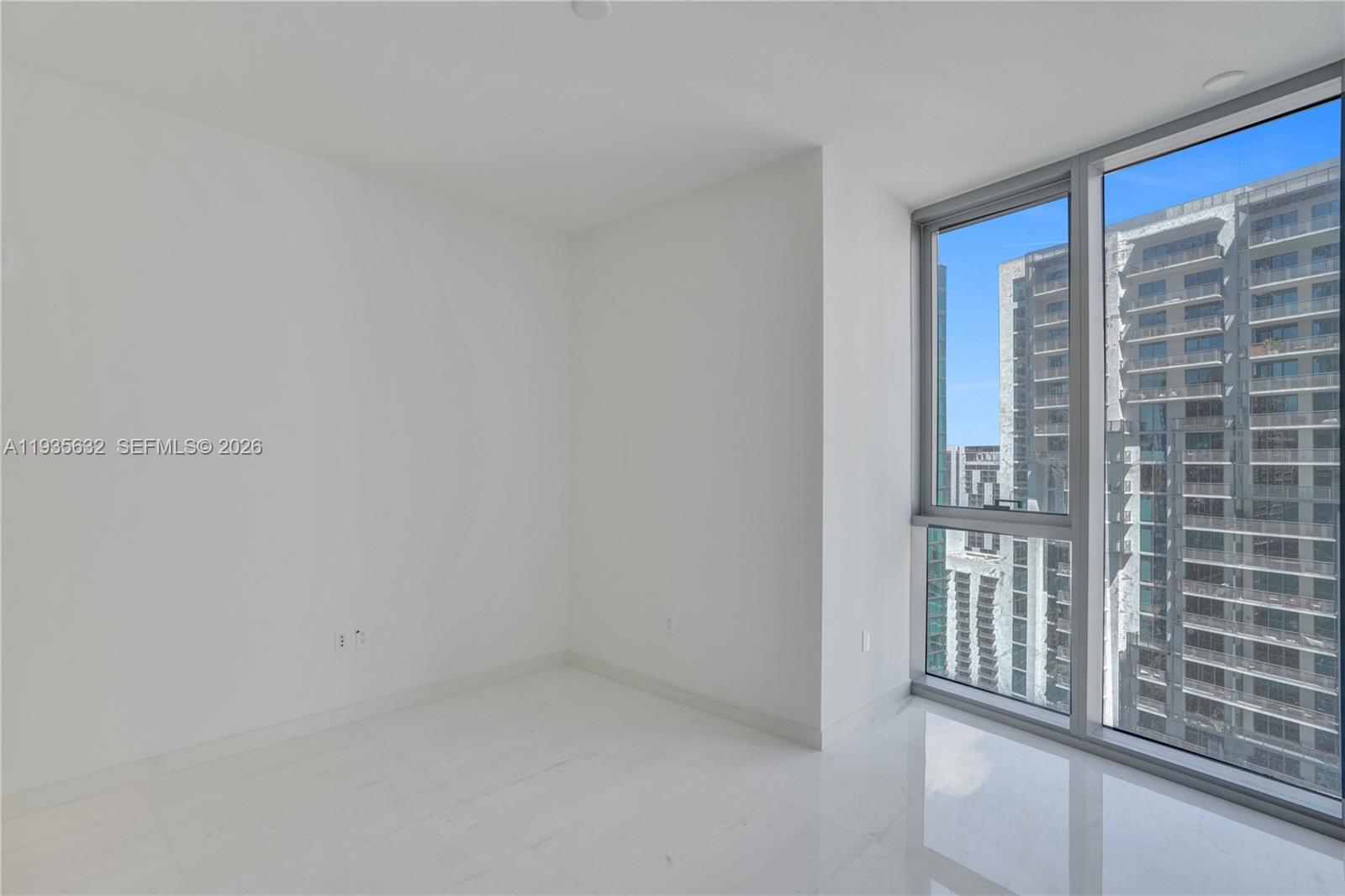 ASTON MARTIN RESIDENCES - Residential