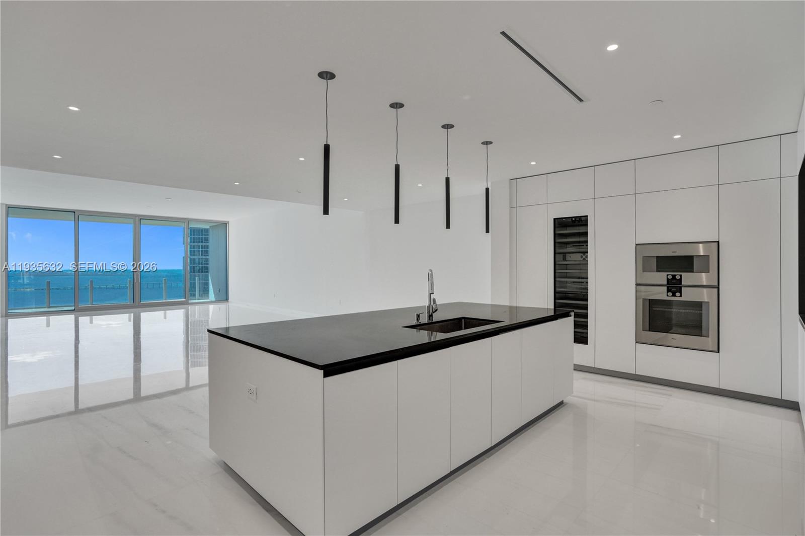 ASTON MARTIN RESIDENCES - Residential