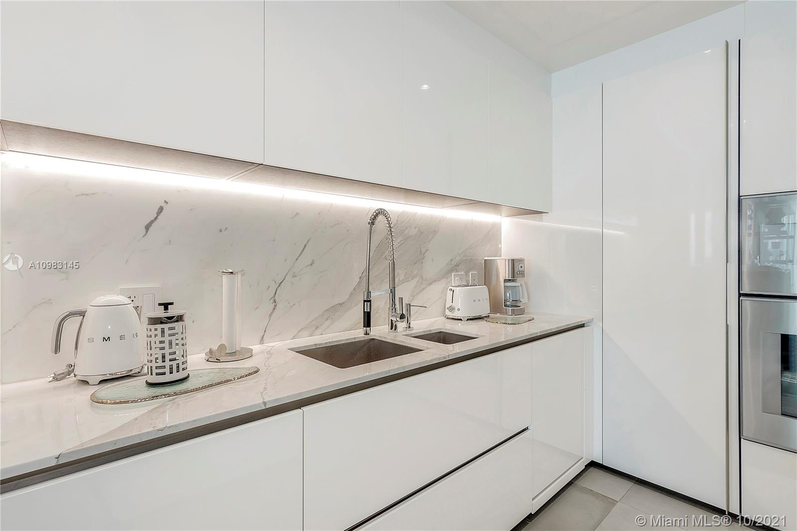 OCEANA BAL HARBOUR CONDO - Residential