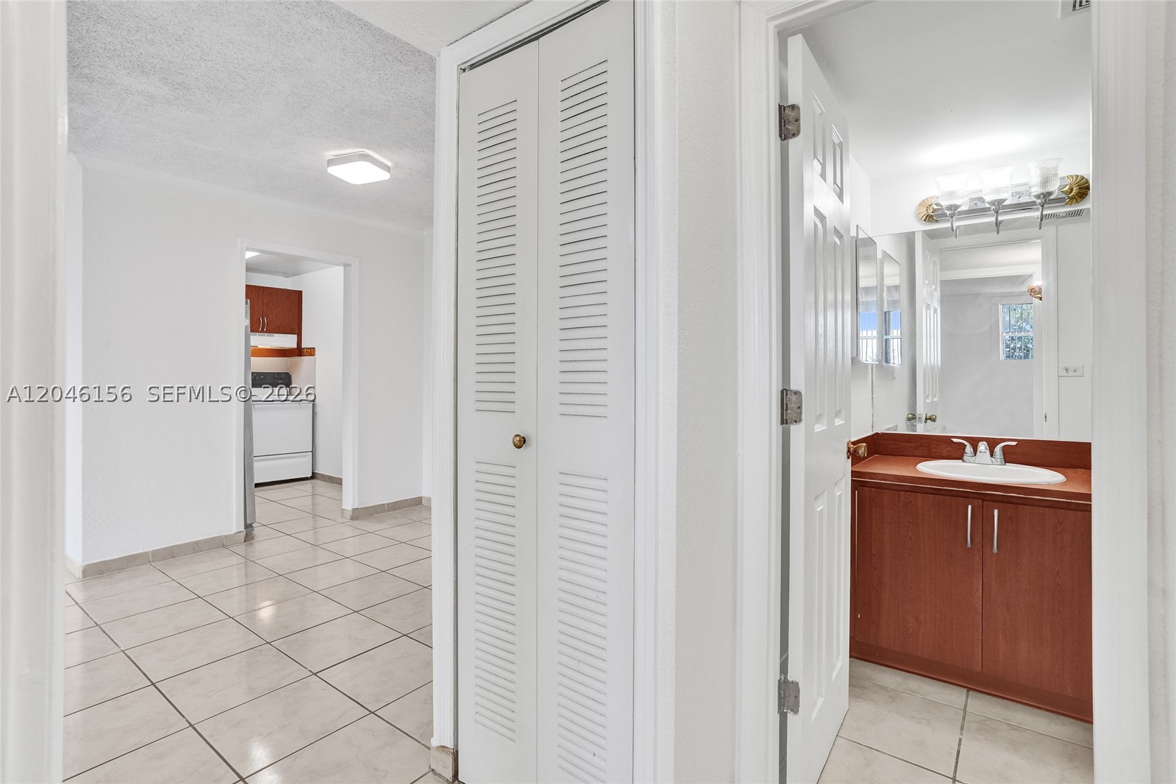 LAS ESTRELLAS CONDO - Residential