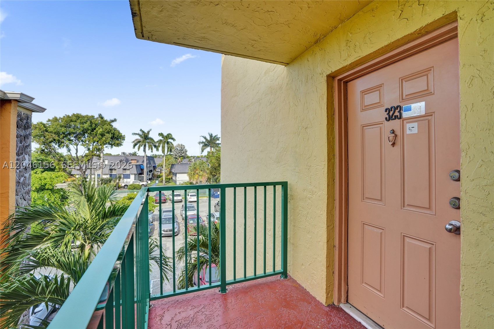 LAS ESTRELLAS CONDO - Residential