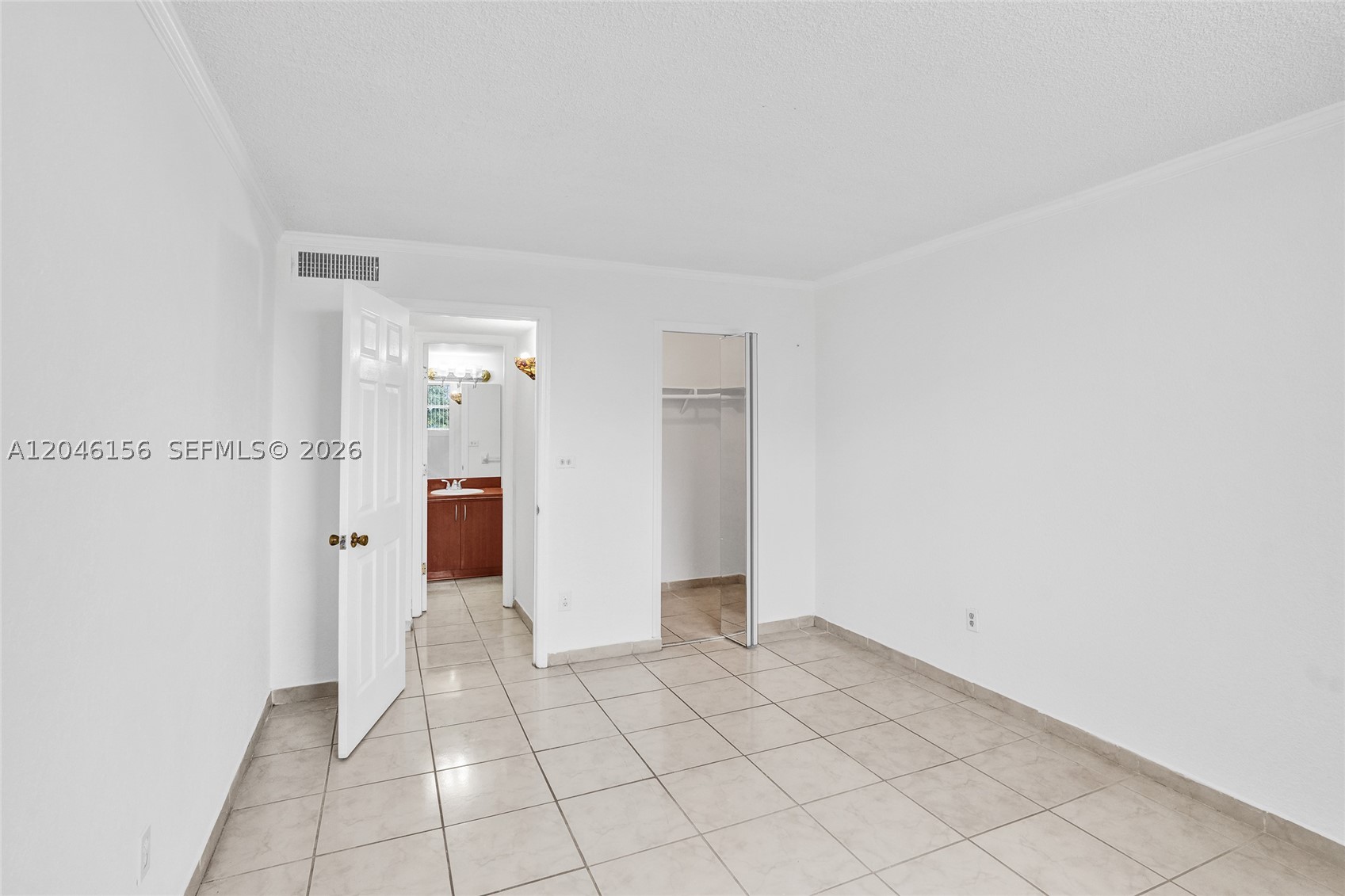 LAS ESTRELLAS CONDO - Residential