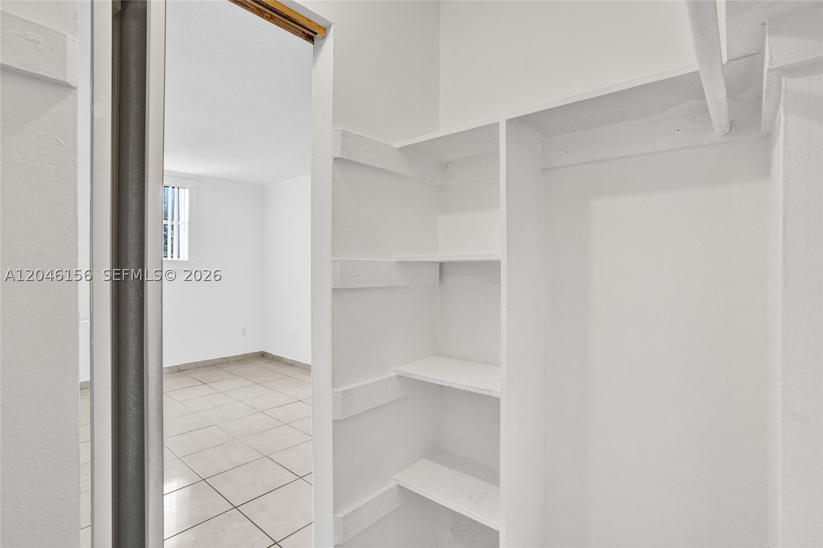 LAS ESTRELLAS CONDO - Residential