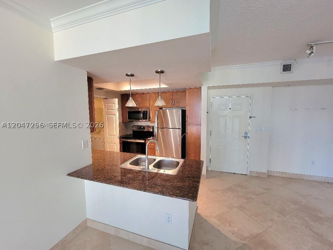 CITE CONDO - Residential Lease