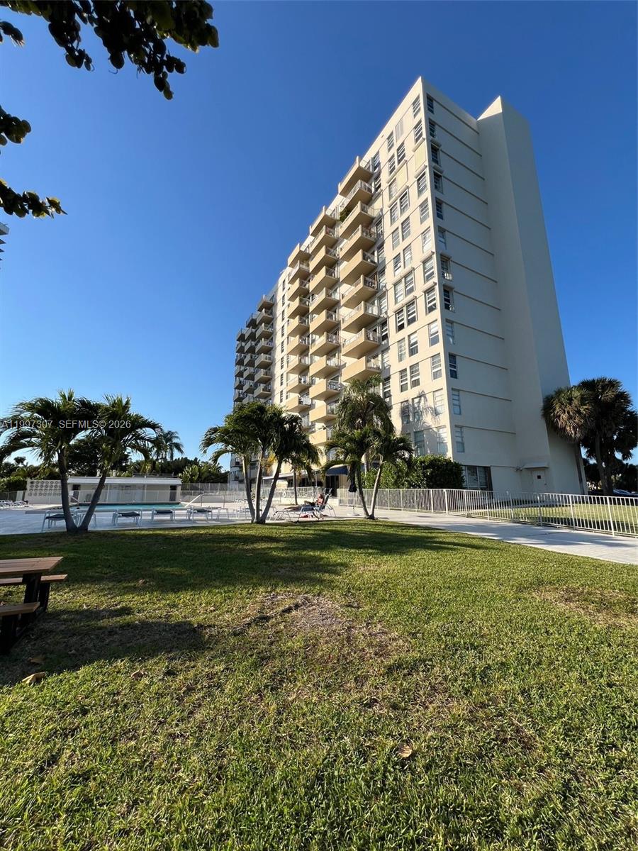 CLIPPER CONDO NO 1 - Residential