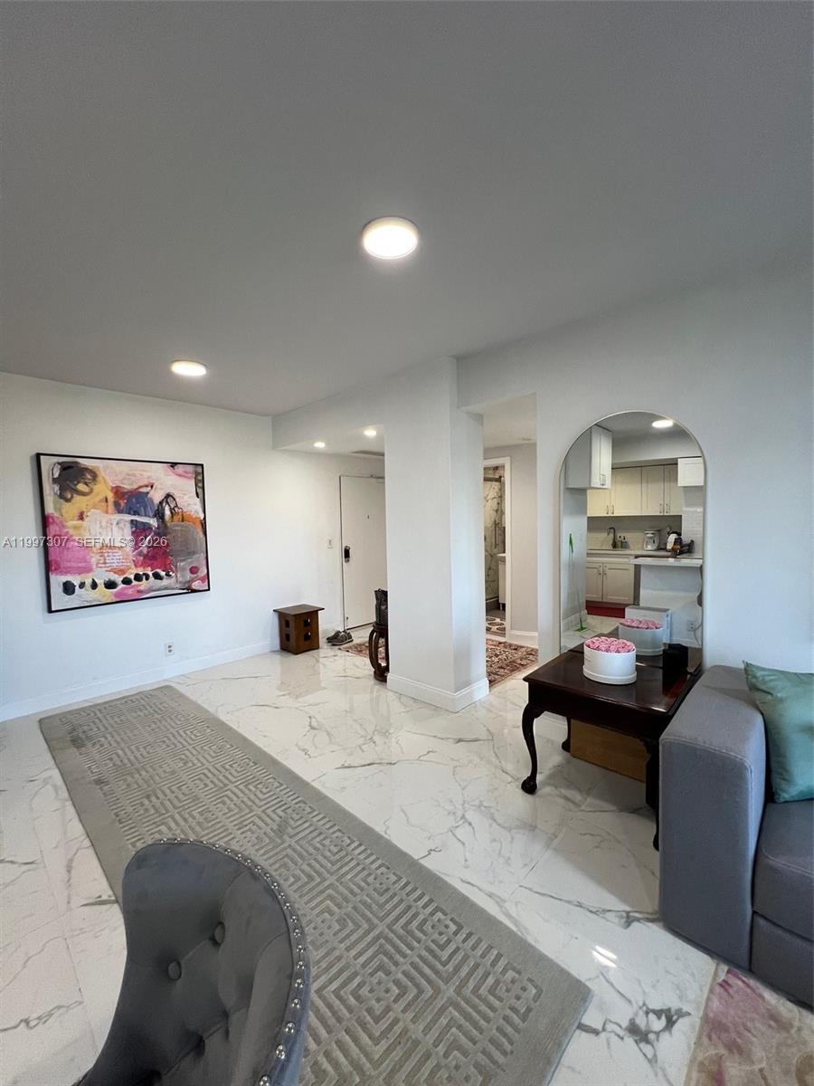 CLIPPER CONDO NO 1 - Residential