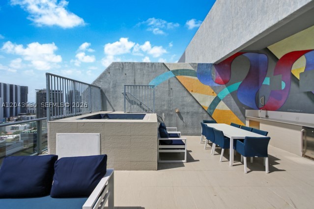 3401 MIDTOWN CONDO - Residential