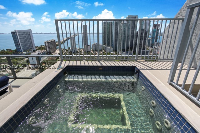 3401 MIDTOWN CONDO - Residential