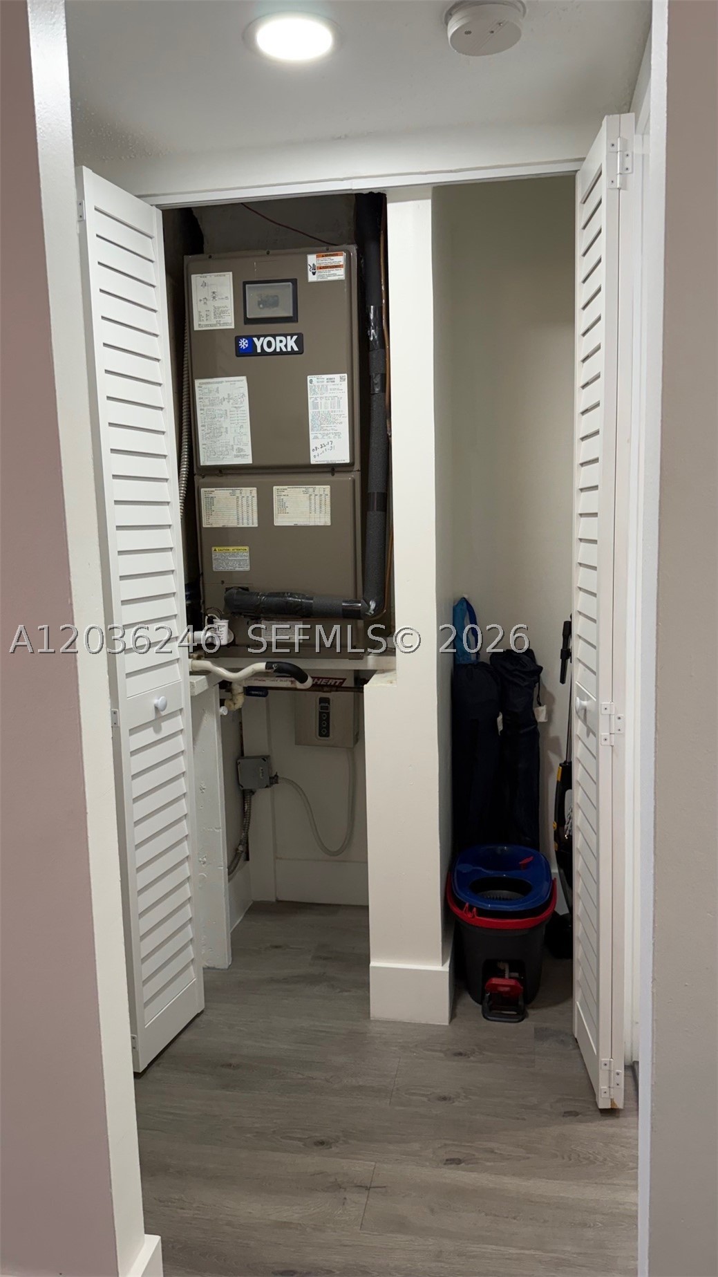 IMPERIAL TERRACES CONDO - Residential