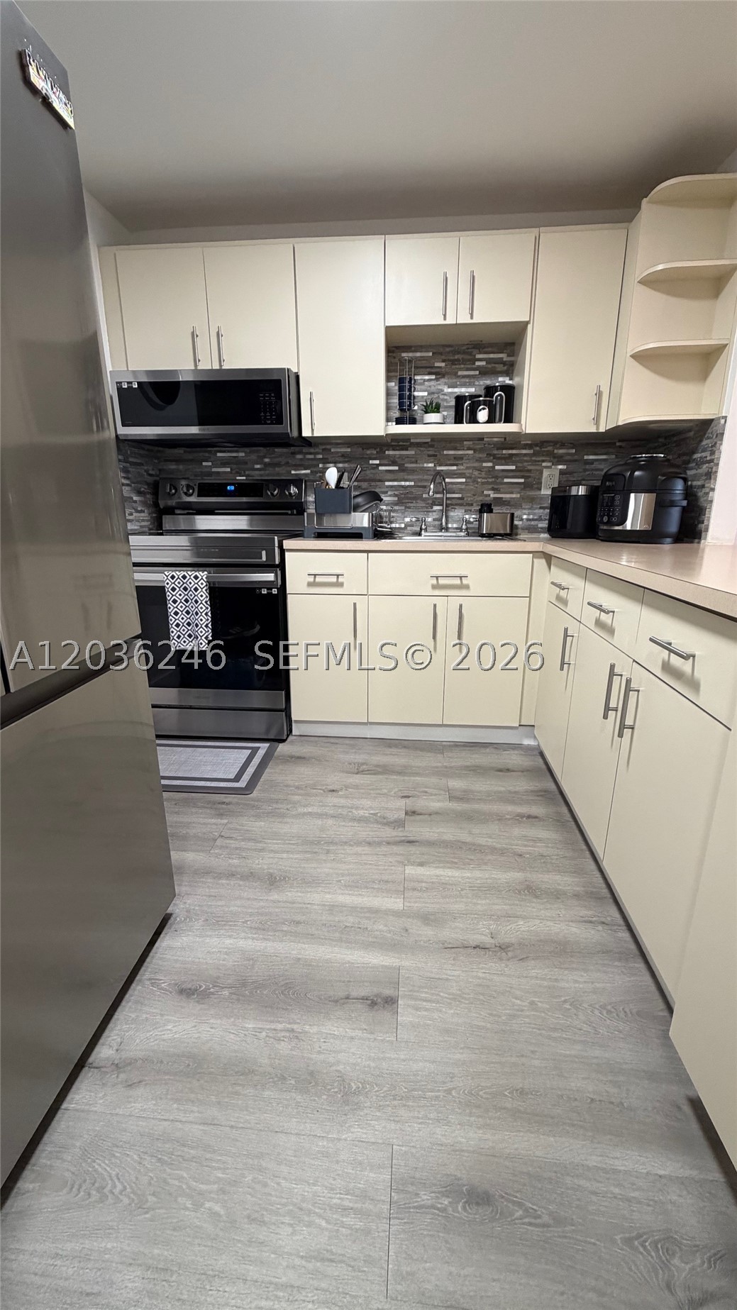 IMPERIAL TERRACES CONDO - Residential