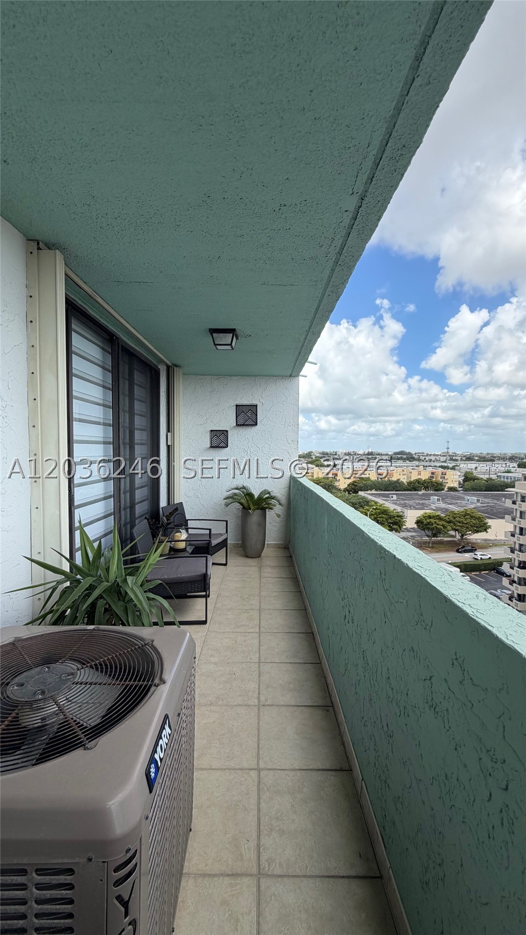 IMPERIAL TERRACES CONDO - Residential