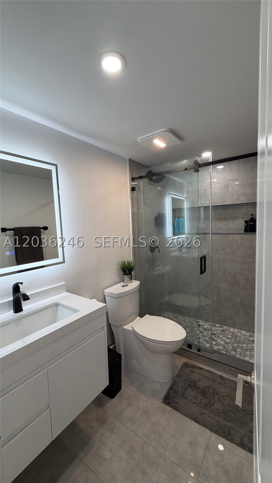 IMPERIAL TERRACES CONDO - Residential