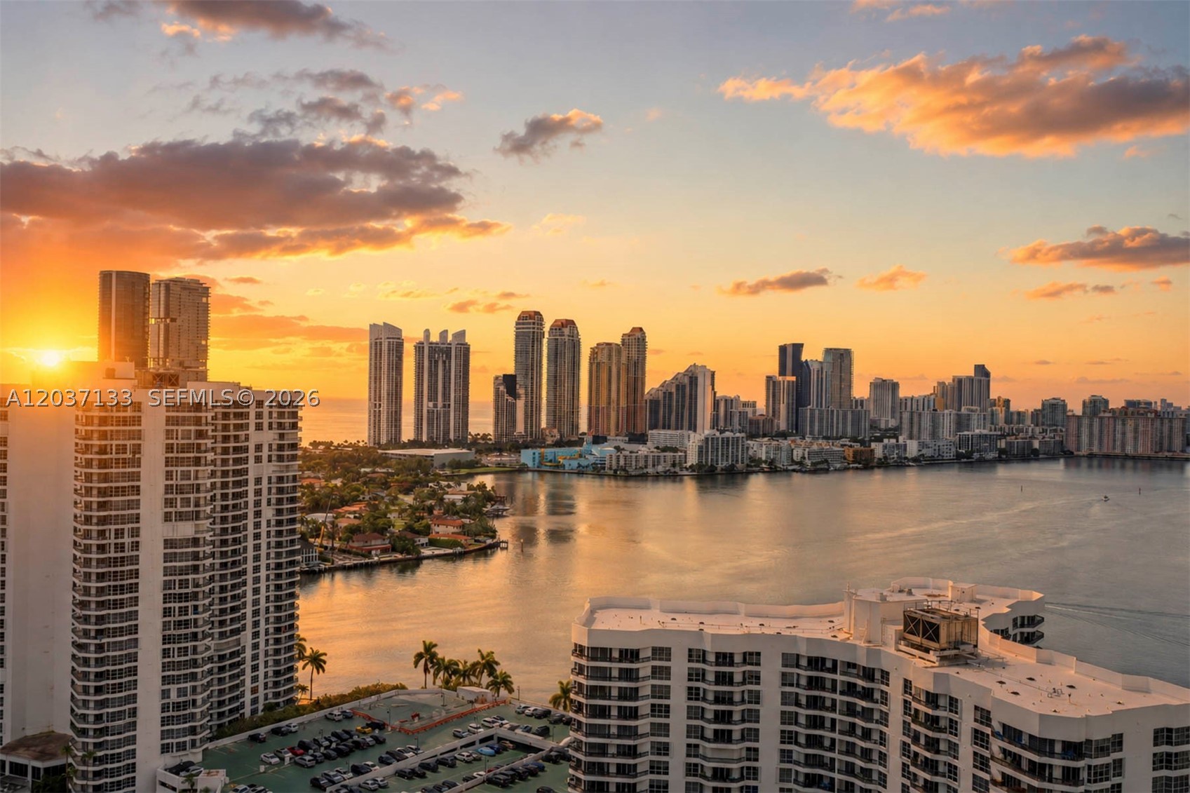 MYSTIC POINTE TOWER 400 C - Residential