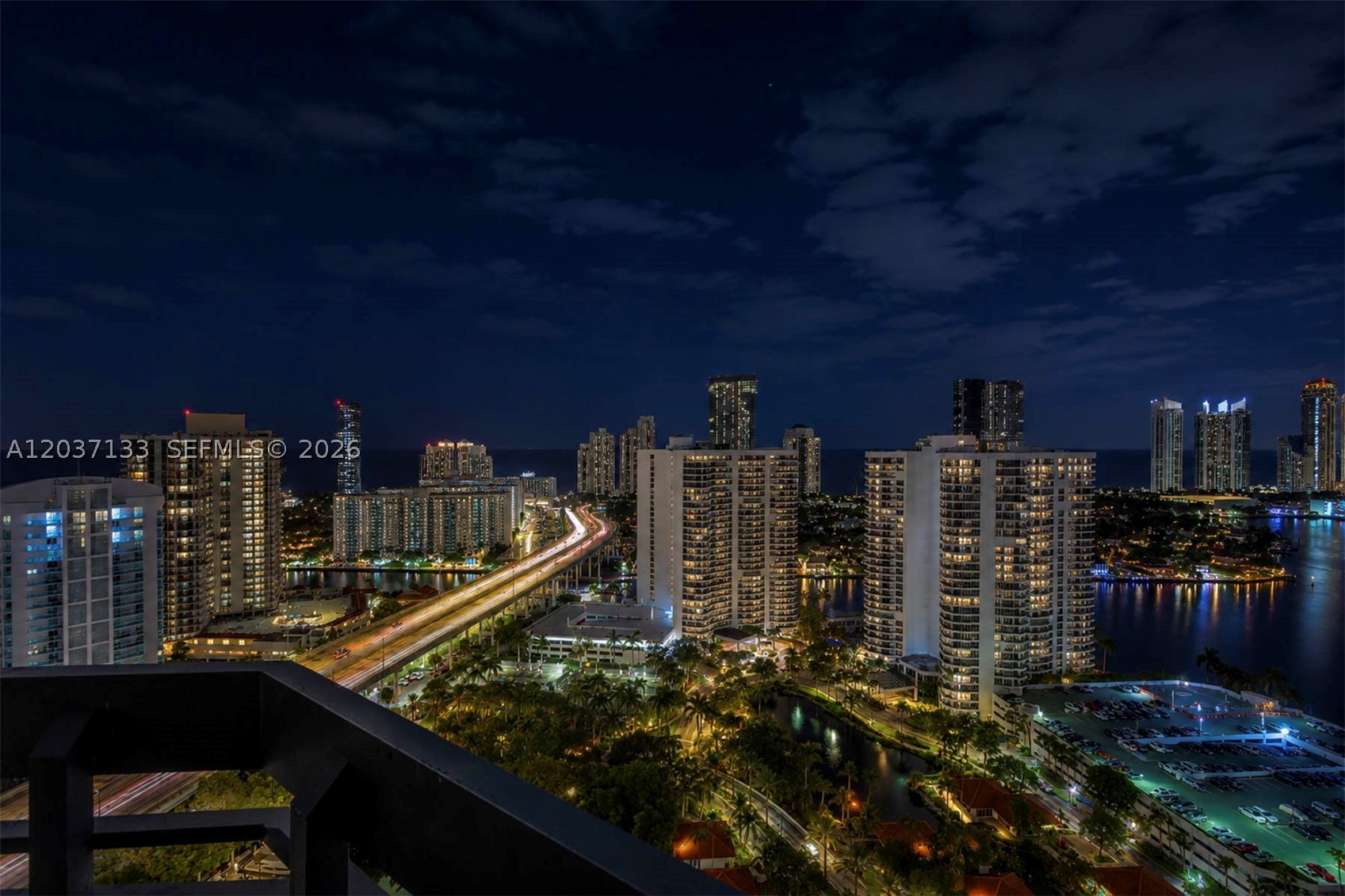 MYSTIC POINTE TOWER 400 C - Residential