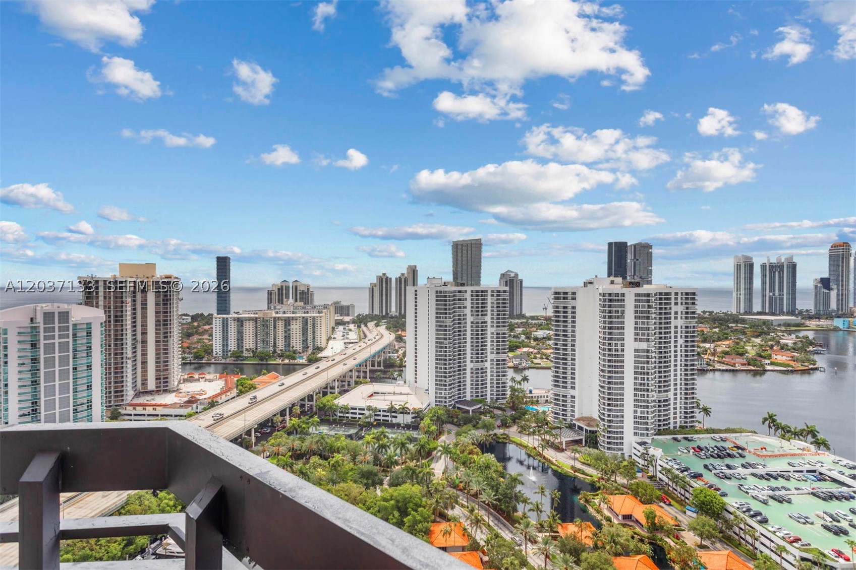 MYSTIC POINTE TOWER 400 C - Residential