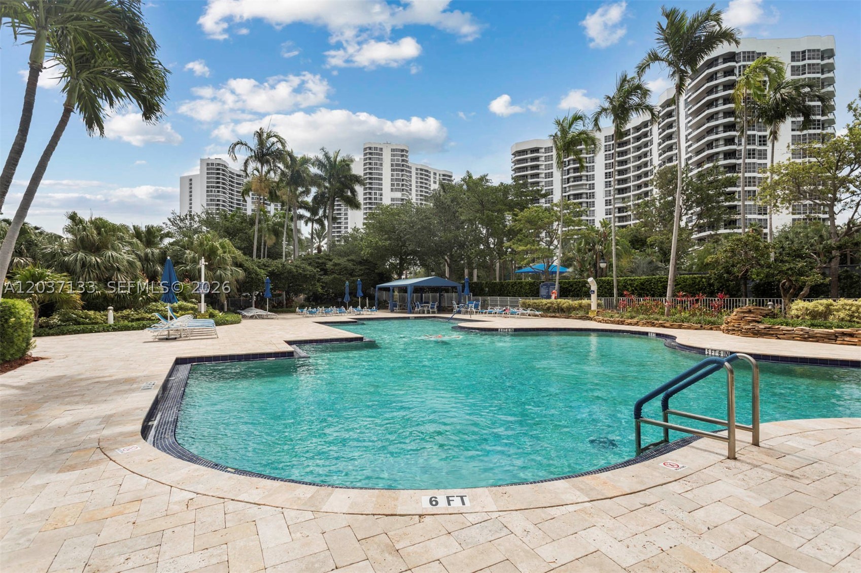 MYSTIC POINTE TOWER 400 C - Residential