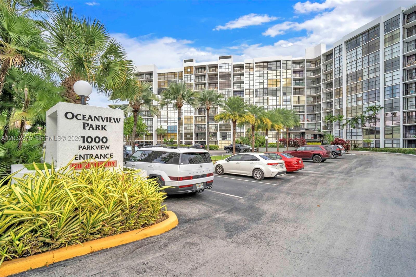 OCEANVIEW PARK CONDO - Residential Lease