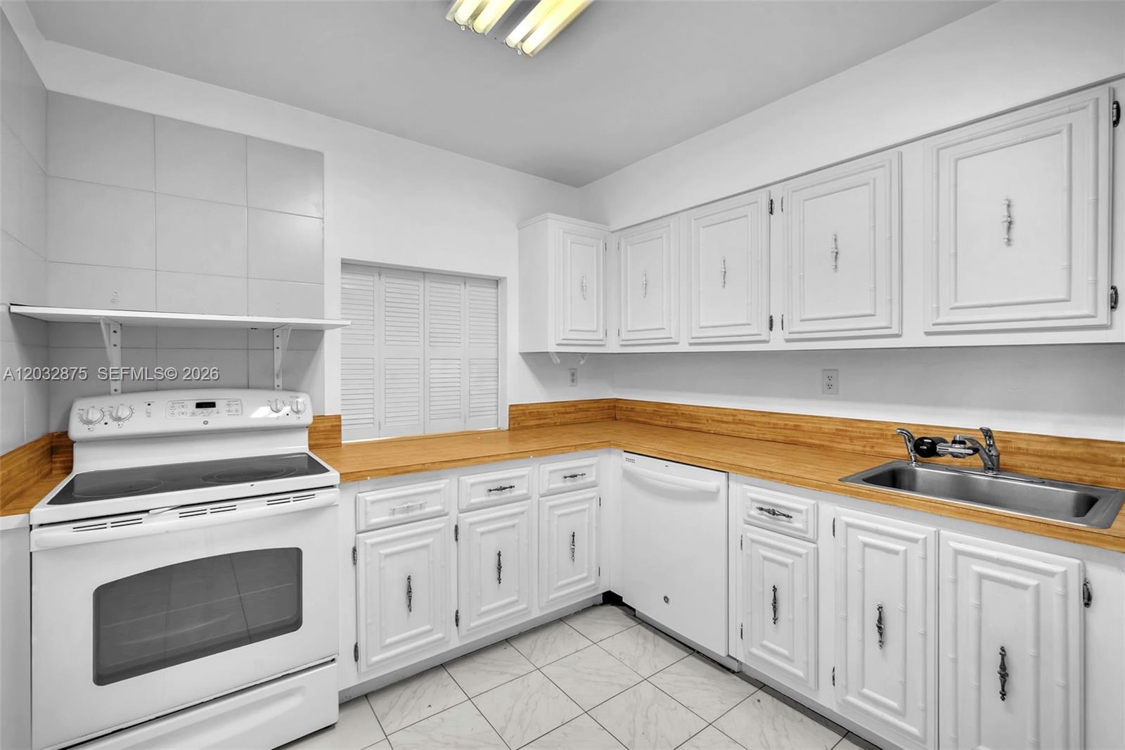 OCEANVIEW PARK CONDO - Residential Lease