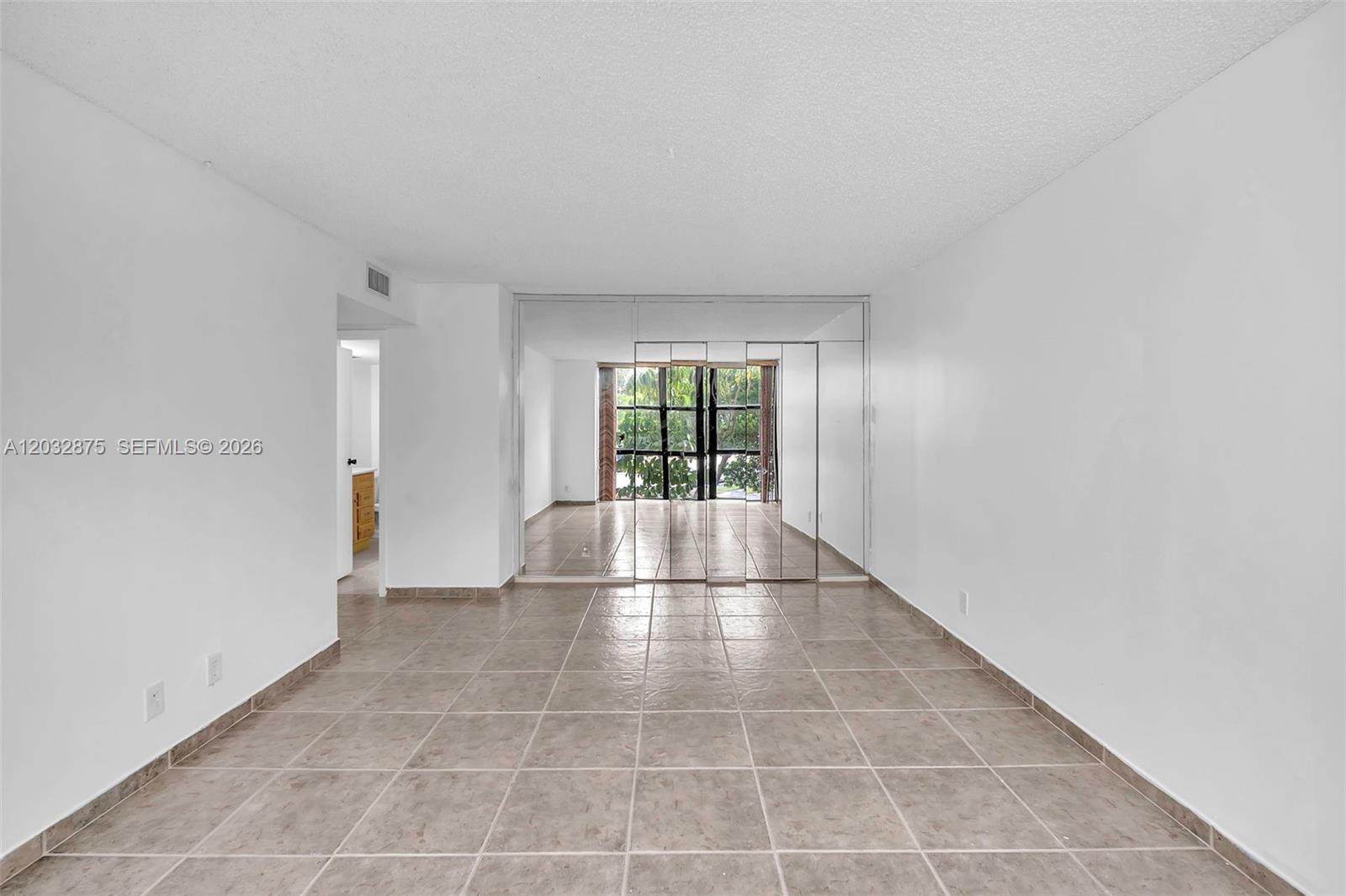 OCEANVIEW PARK CONDO - Residential Lease