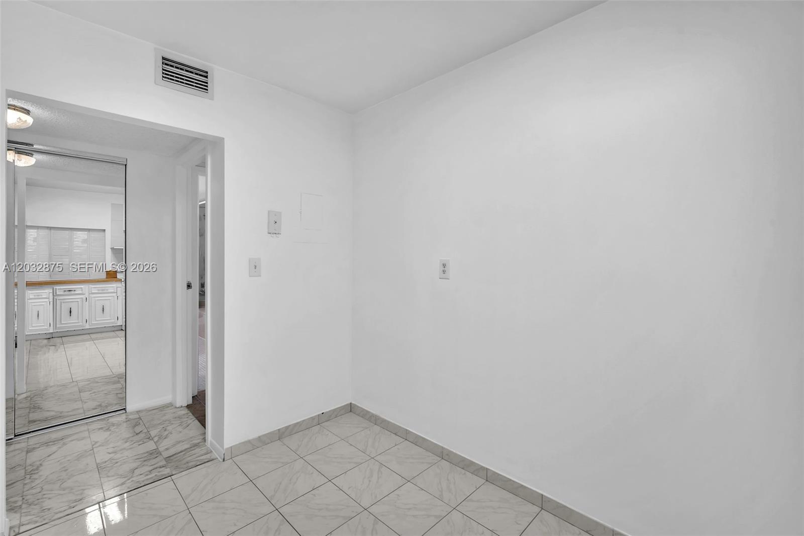 OCEANVIEW PARK CONDO - Residential Lease