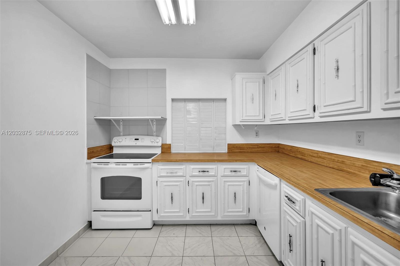 OCEANVIEW PARK CONDO - Residential Lease
