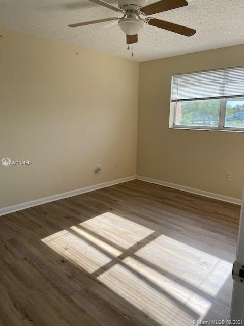 KEYS GATE CONDO NO ONE - Residential