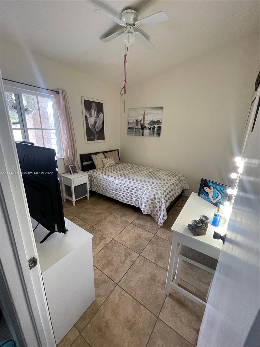 VENETIA GARDENS SOUTH CON - Residential