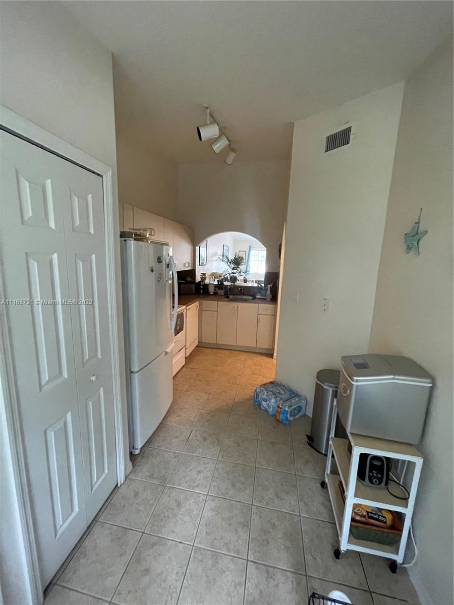 VENETIA GARDENS SOUTH CON - Residential
