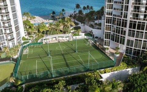 TRUMP INTERNATIONAL SONES - Residential