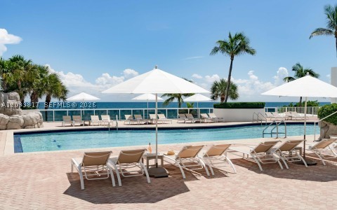 TRUMP INTERNATIONAL SONES - Residential