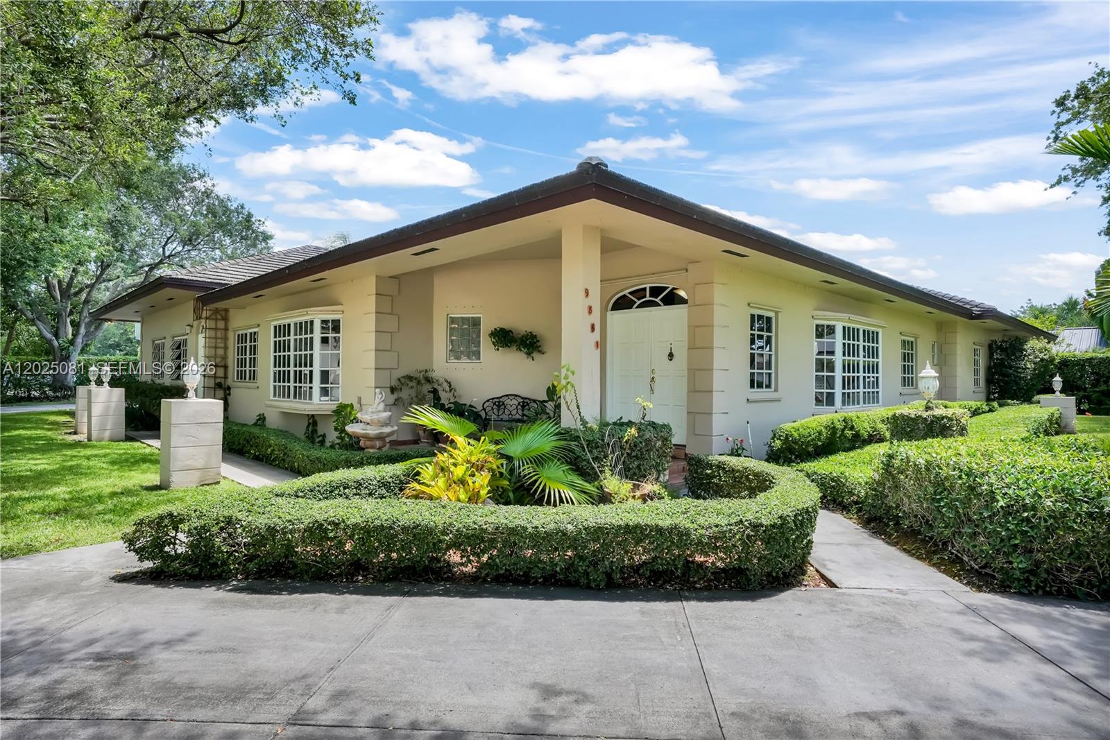 First time on the market! Custom-built one-story corner lot home in the sought-after Falls area. Featuring 6 bedrooms, 3.5 baths, an extended 2-car garage, vaulted ceilings, Jack & Jill bath, cabana bath, laundry room, maid’s quarters/storage room, and spacious terrace overlooking an oversized 20x40 pool. Nestled between two cul-de-sacs, surrounded by majestic oak trees, and located in an excellent school district.