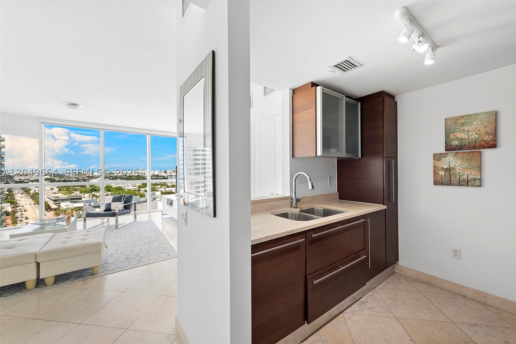 ICON CONDO - Residential Lease