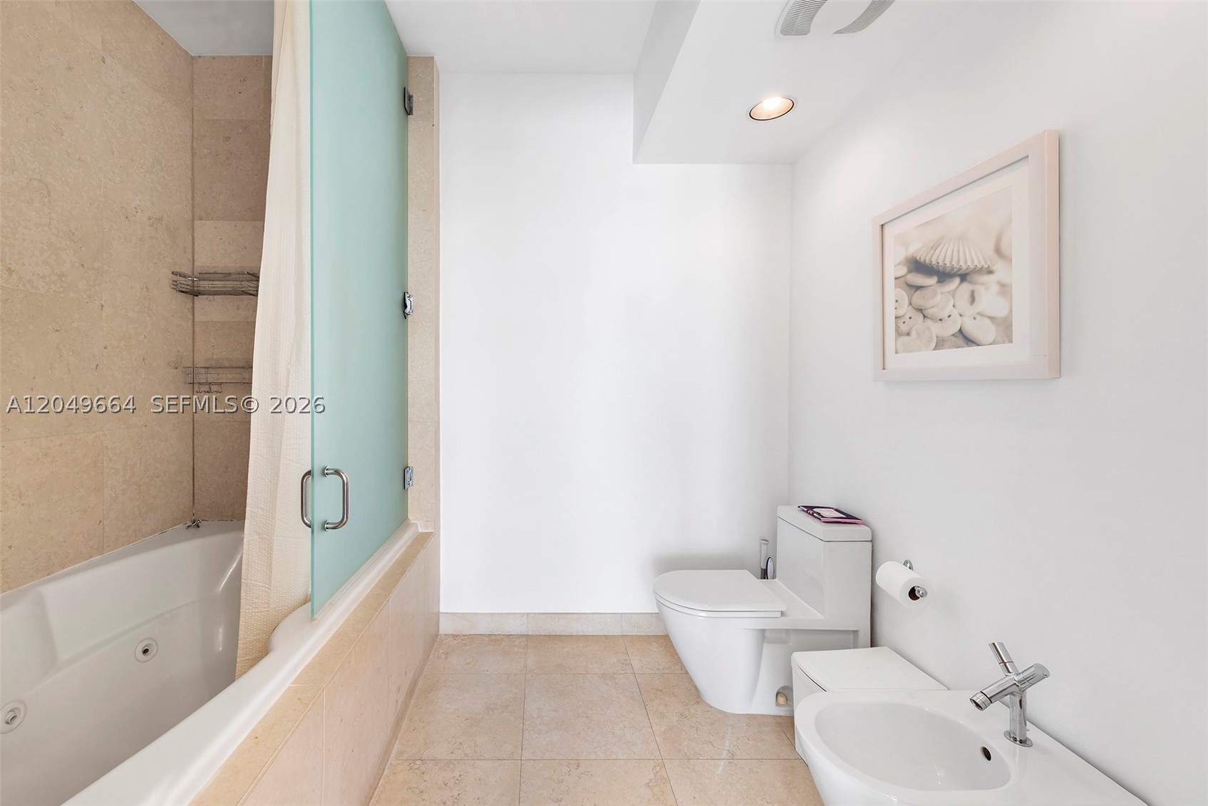 ICON CONDO - Residential Lease
